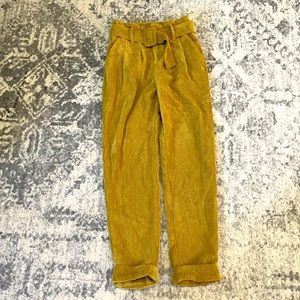 High-waisted corduroys